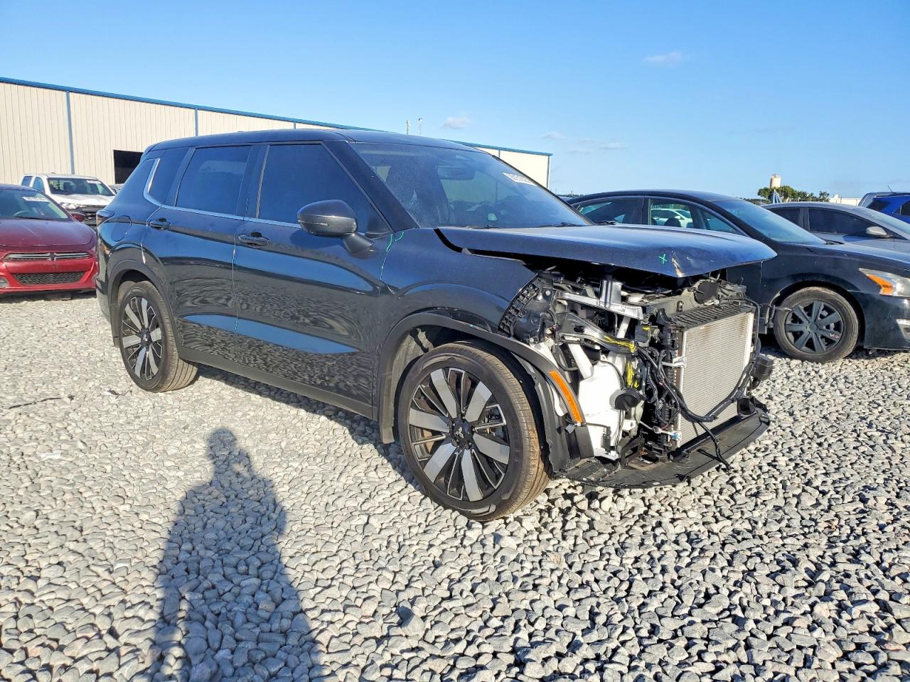2025 MITSUBISHI OUTLANDER SE photo 4