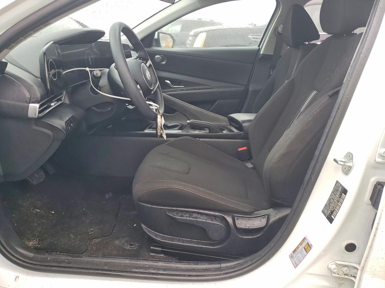 2024 HYUNDAI ELANTRA SEL photo 7