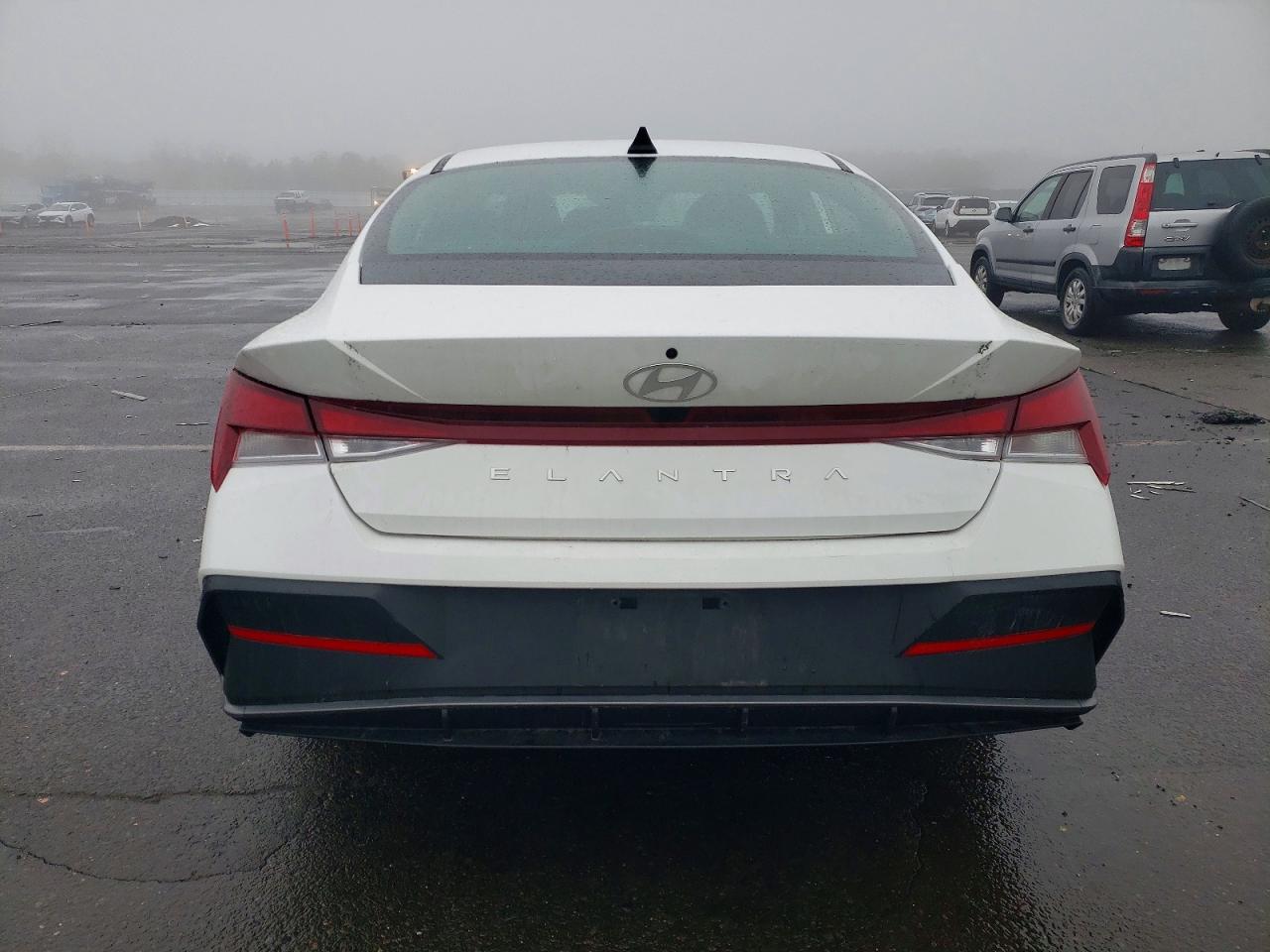 2024 HYUNDAI ELANTRA SEL photo 6