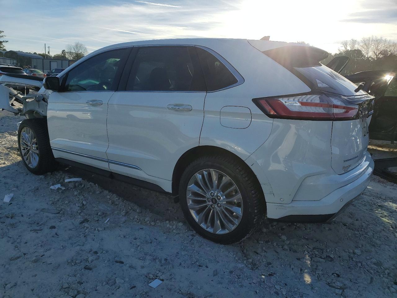 2021 FORD EDGE TITANIUM photo 2