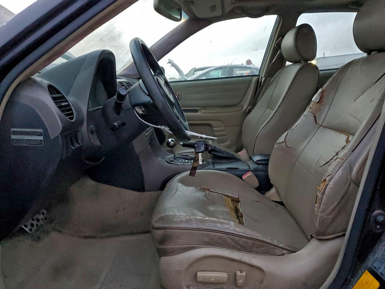 2001 LEXUS IS 300 photo 7