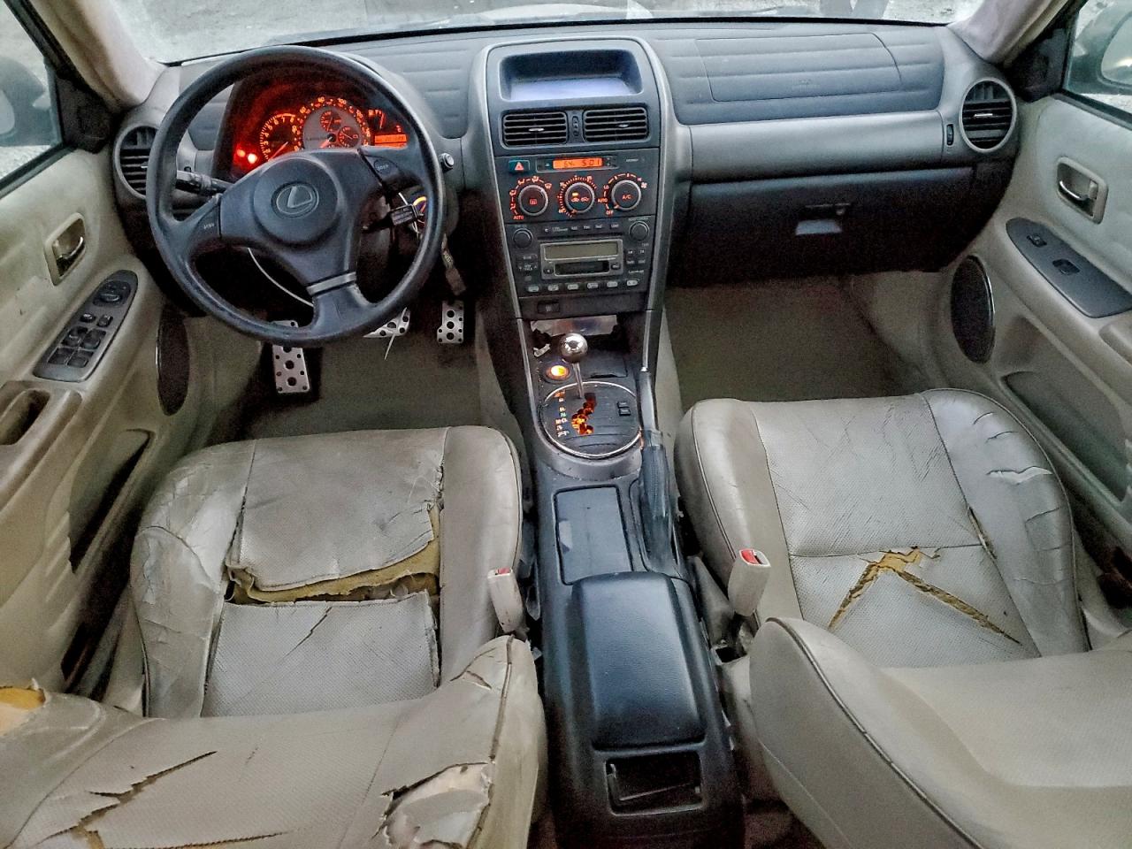 2001 LEXUS IS 300 photo 8
