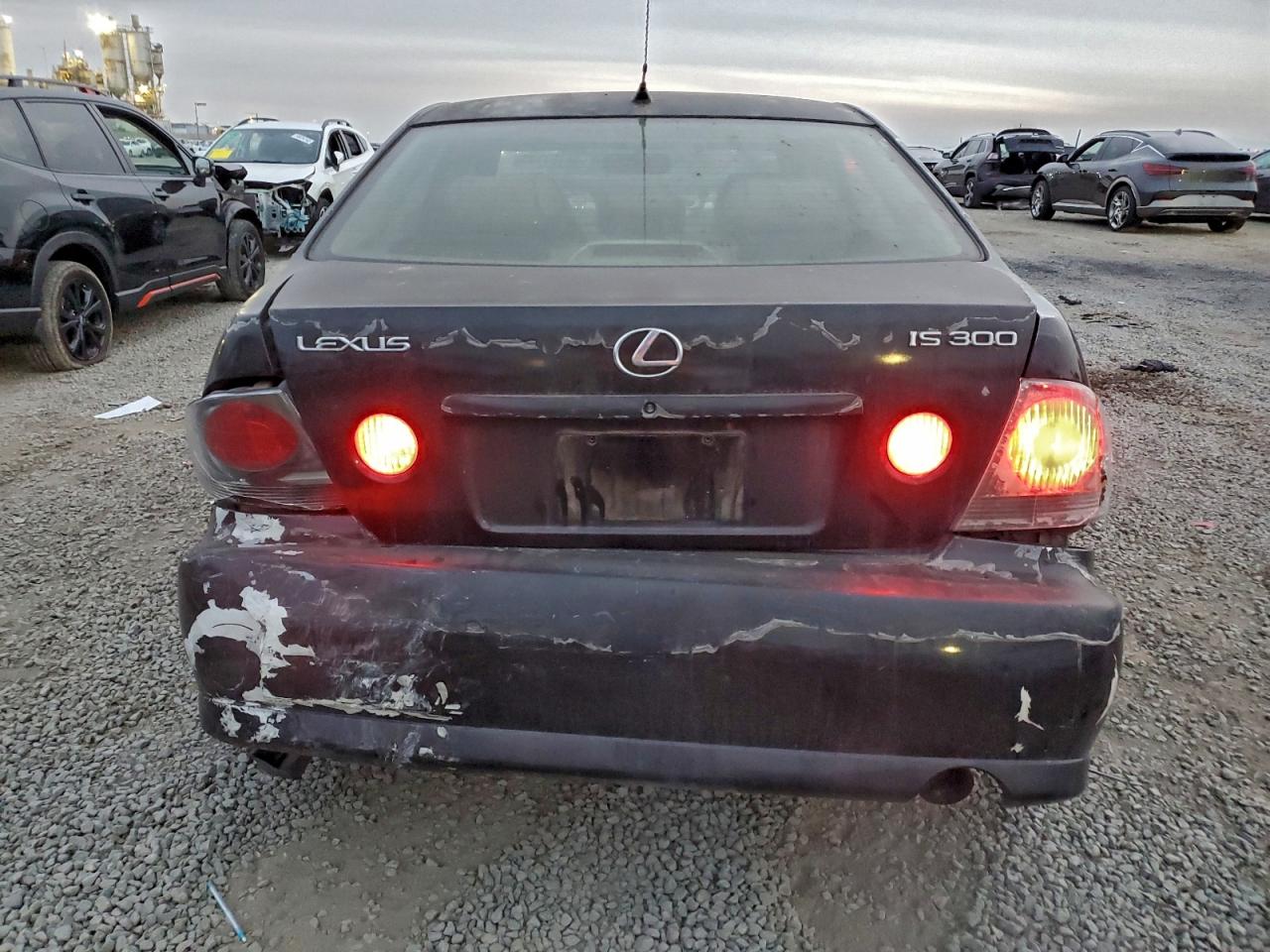 2001 LEXUS IS 300 photo 6