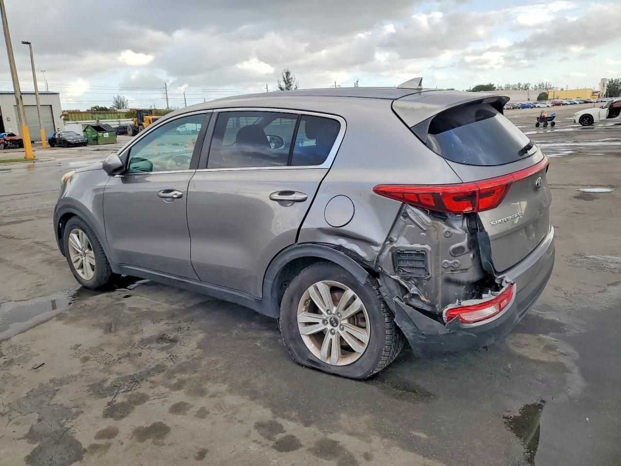 2018 KIA SPORTAGE LX photo 2