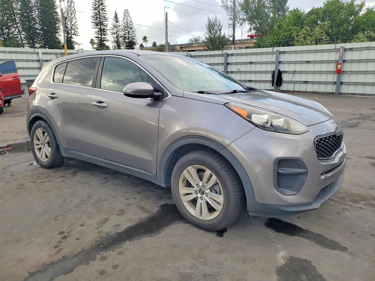 2018 KIA SPORTAGE LX photo 4
