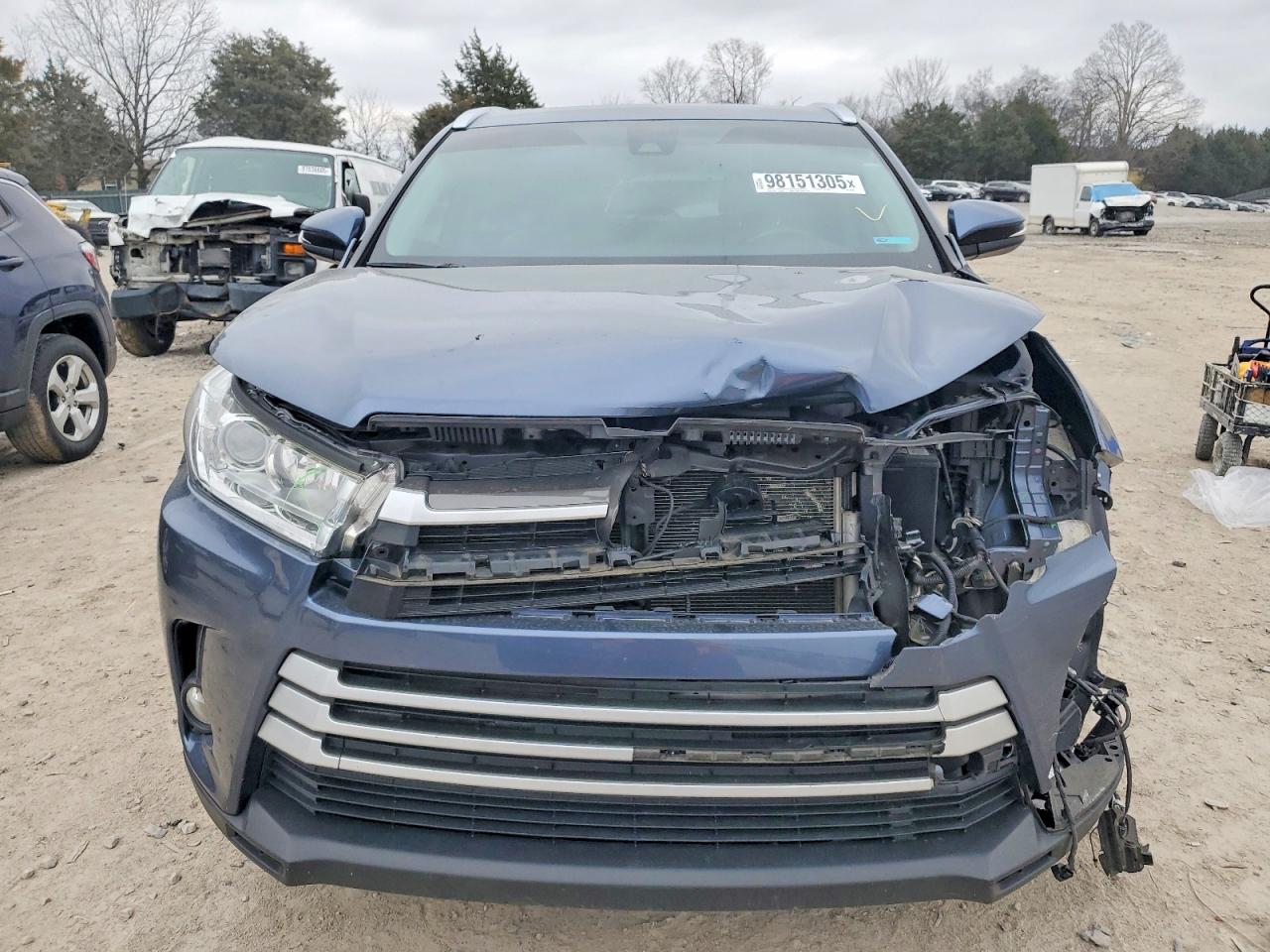 2018 TOYOTA HIGHLANDER SE photo 5