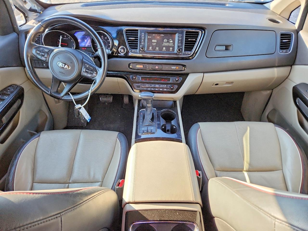 2017 KIA SEDONA EX photo 8