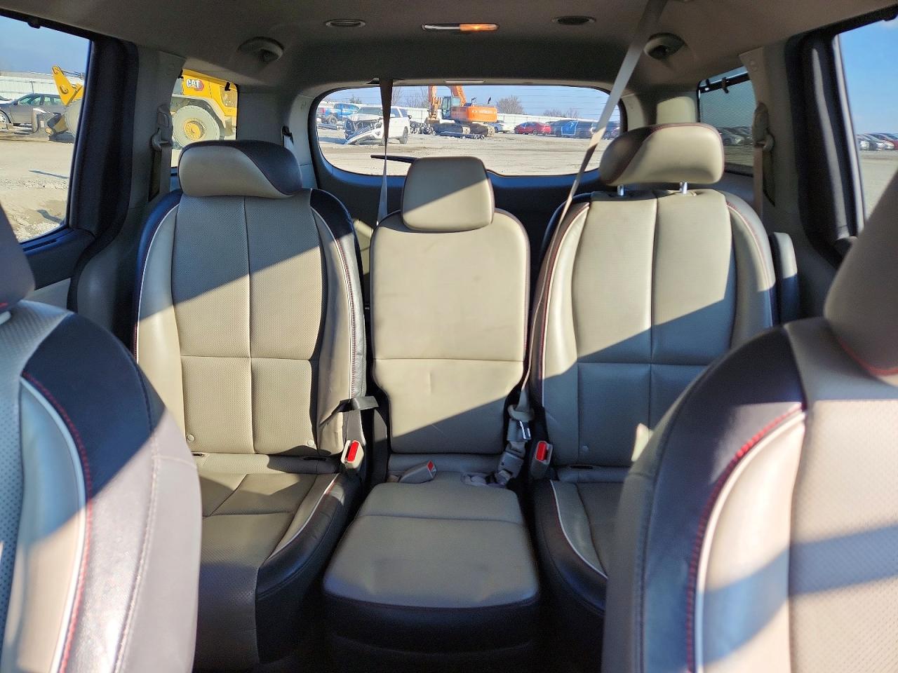 2017 KIA SEDONA EX photo 10