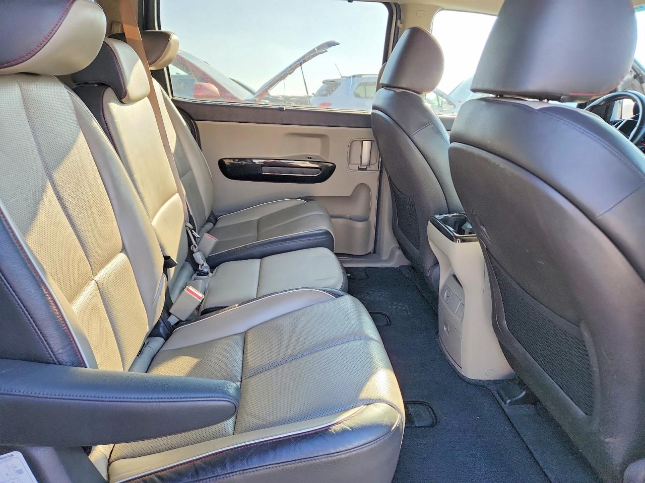 2017 KIA SEDONA EX photo 11