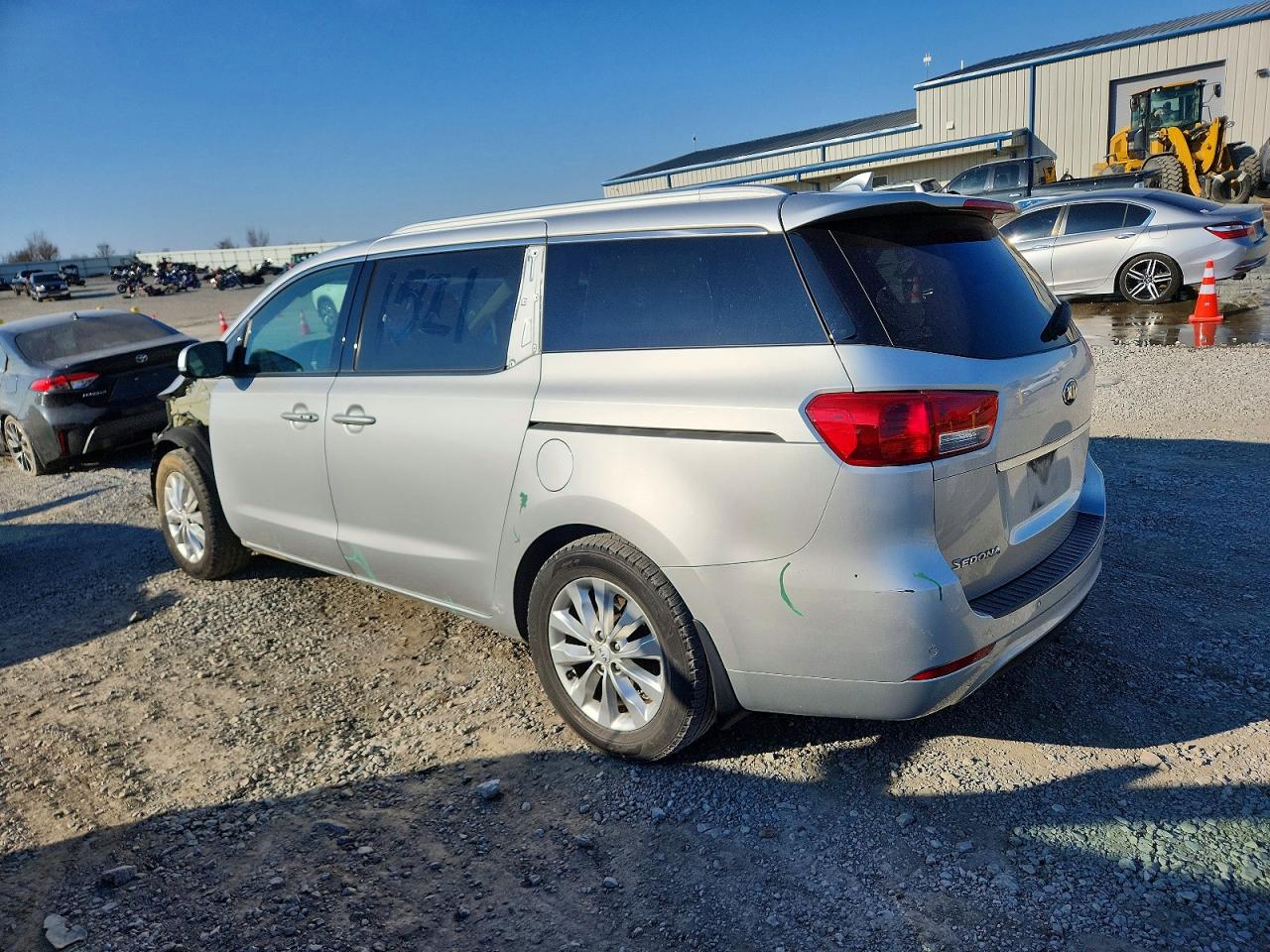2017 KIA SEDONA EX photo 2