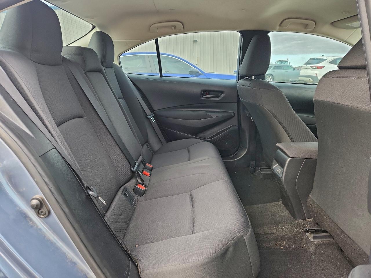 2025 TOYOTA COROLLA LE photo 10