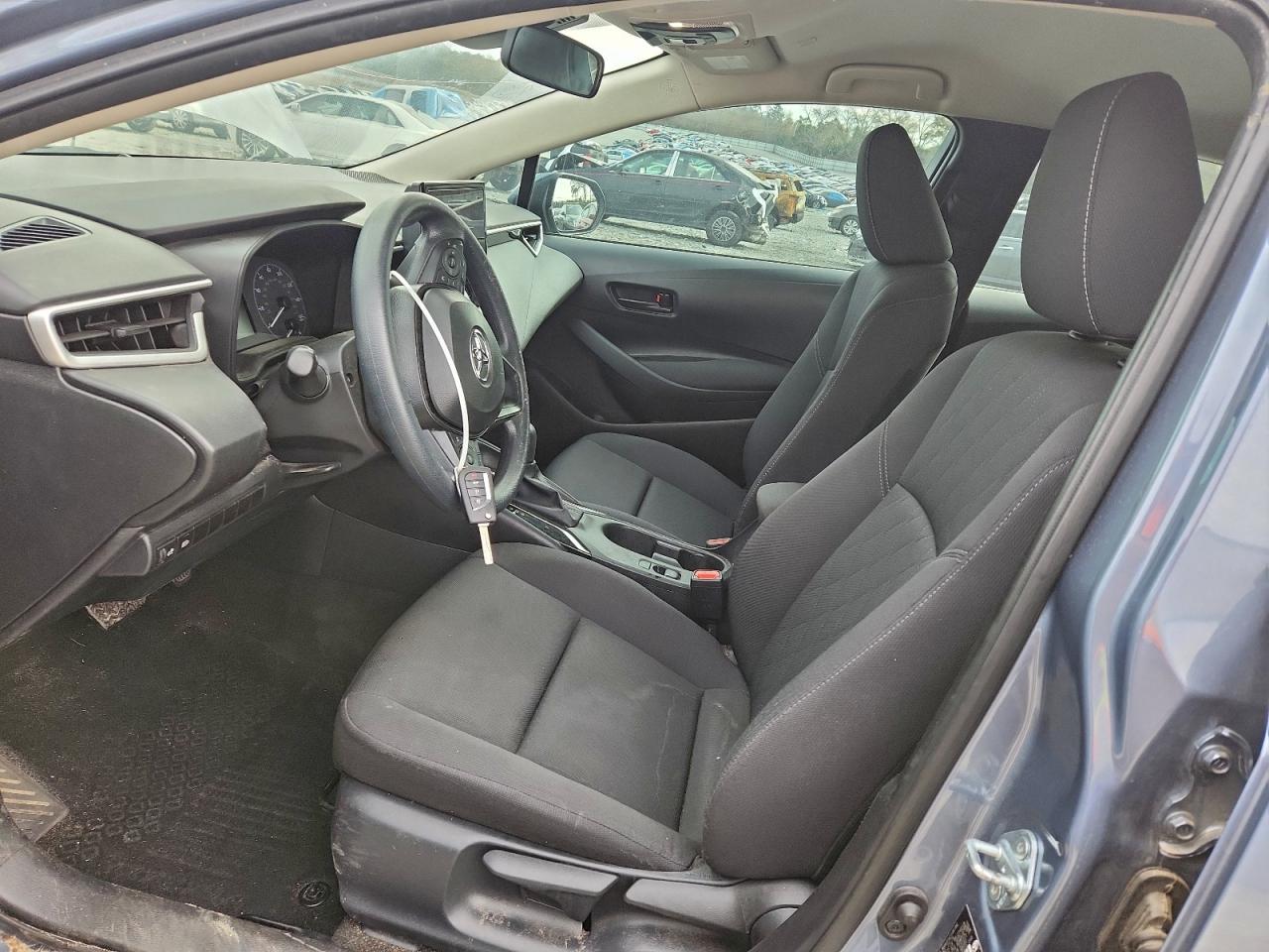 2025 TOYOTA COROLLA LE photo 7