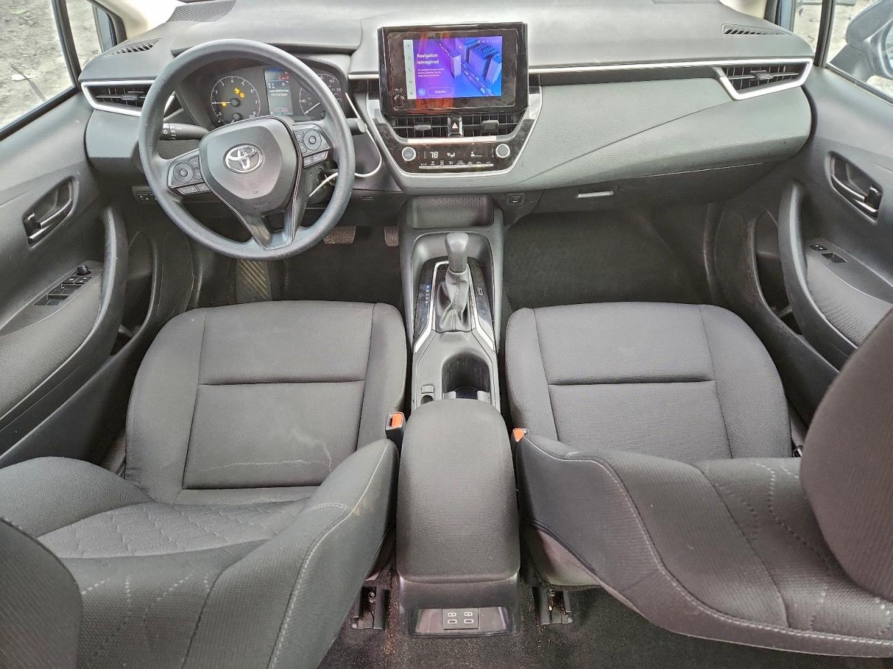 2025 TOYOTA COROLLA LE photo 8