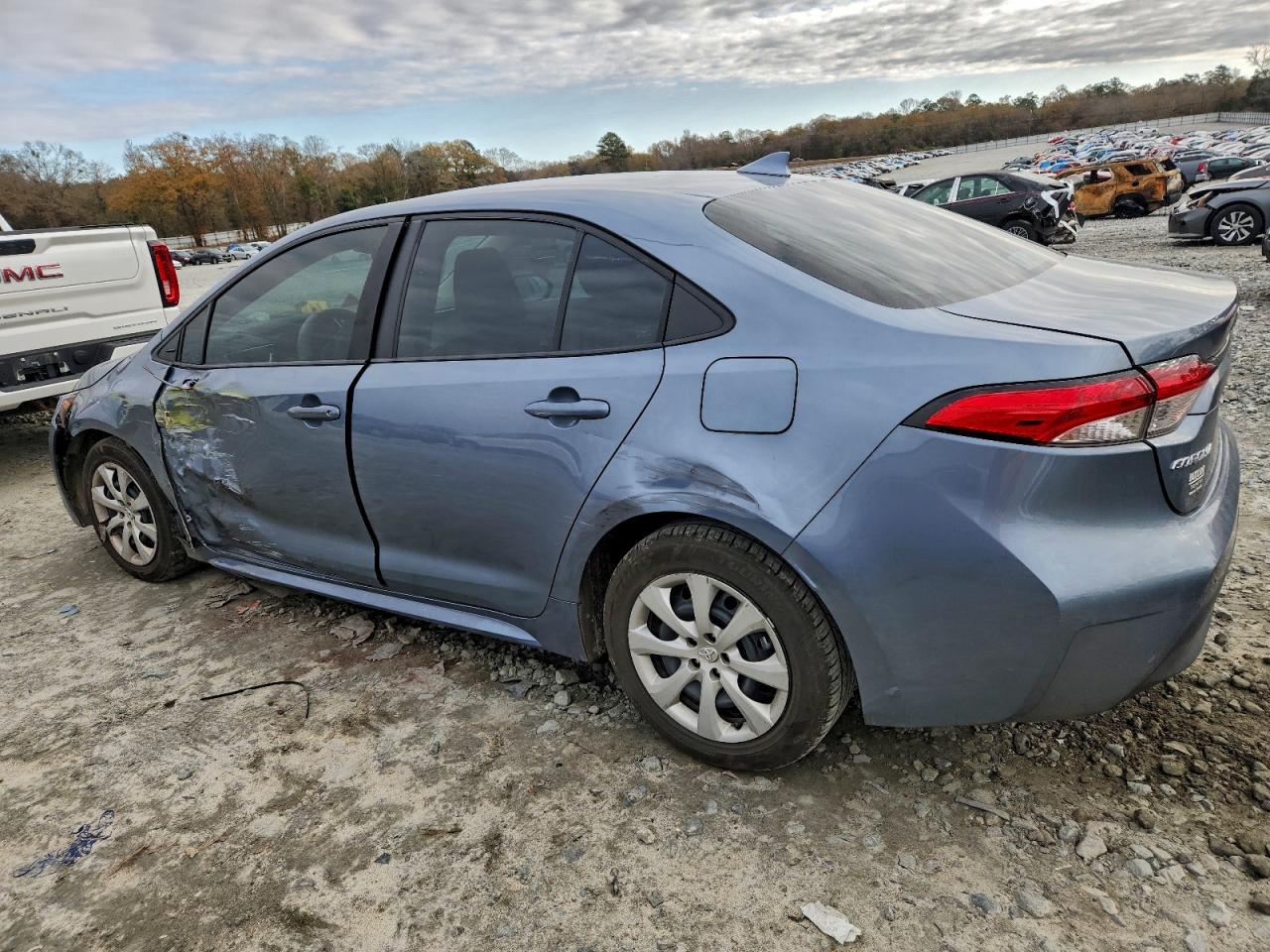 2025 TOYOTA COROLLA LE photo 2