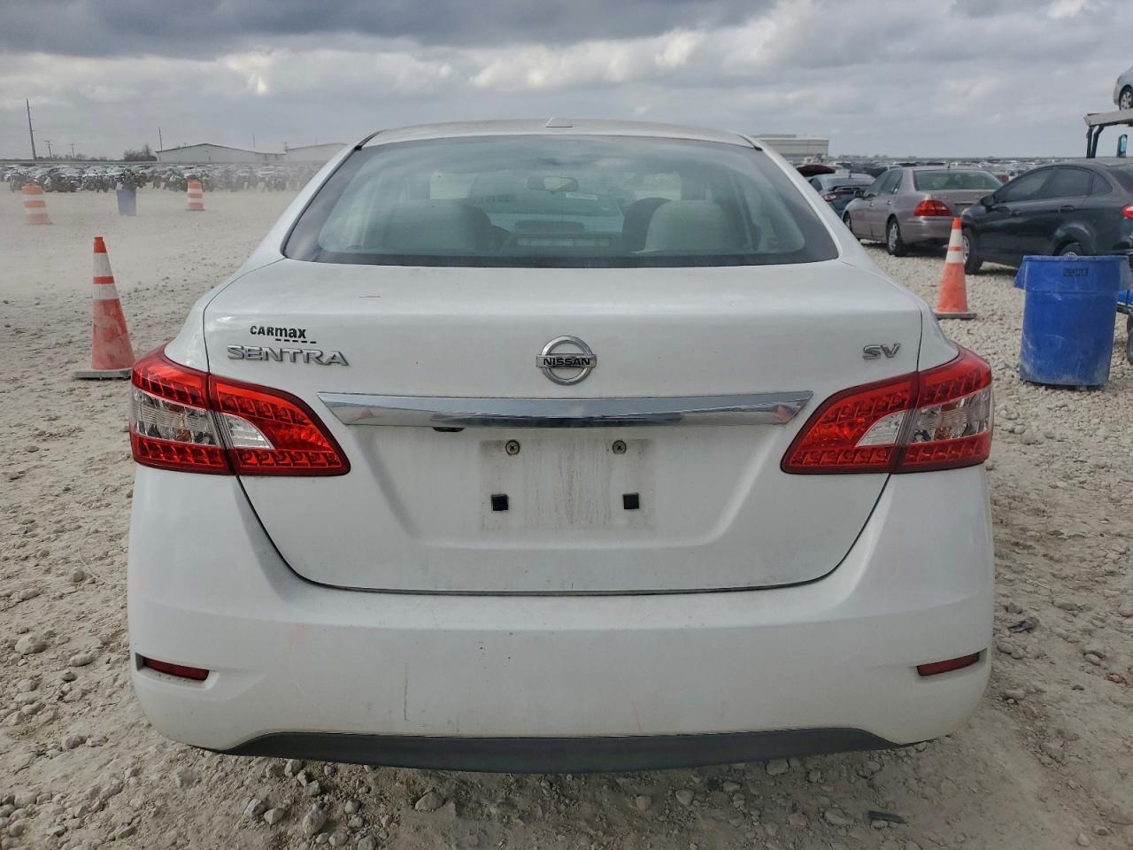 2015 NISSAN SENTRA S photo 6