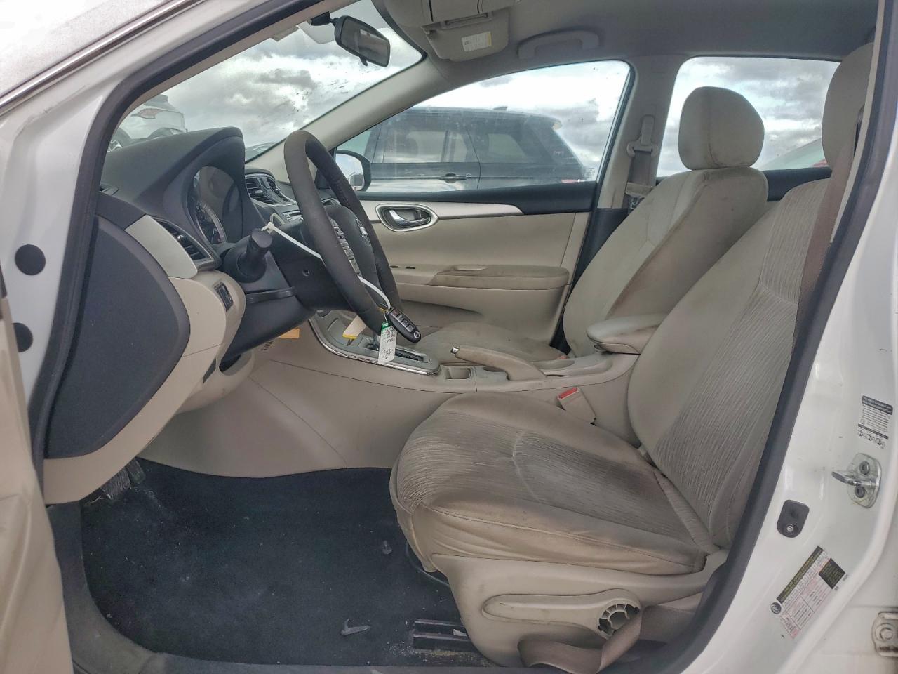 2015 NISSAN SENTRA S photo 7