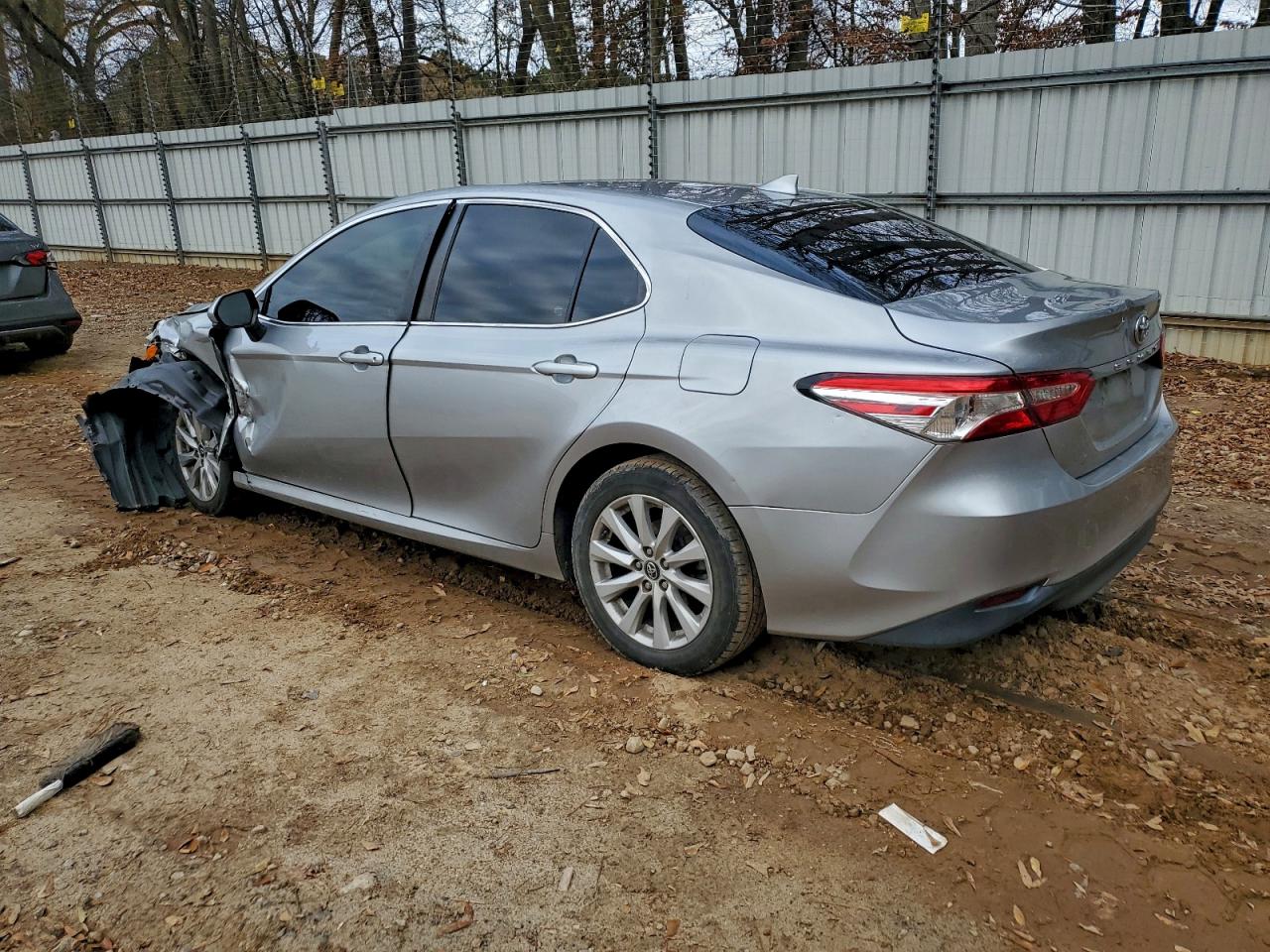2019 TOYOTA CAMRY L photo 2
