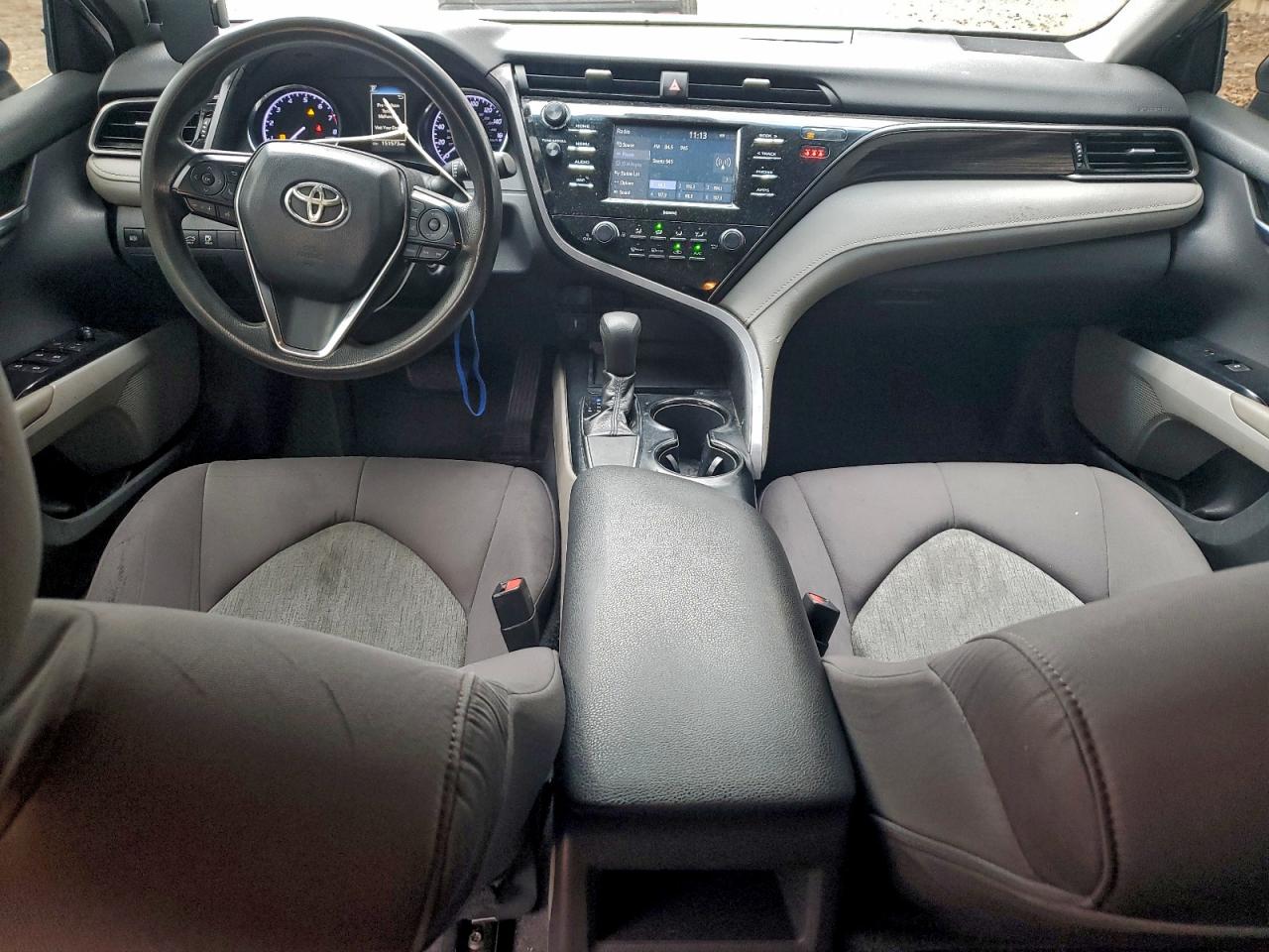 2019 TOYOTA CAMRY L photo 8