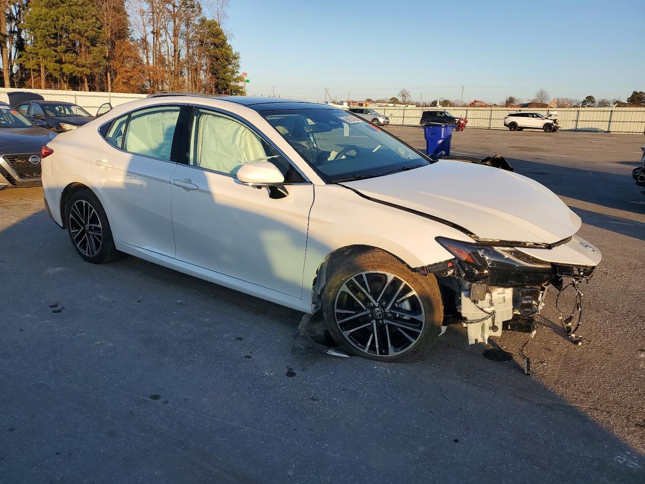 2025 TOYOTA CAMRY XSE photo 4