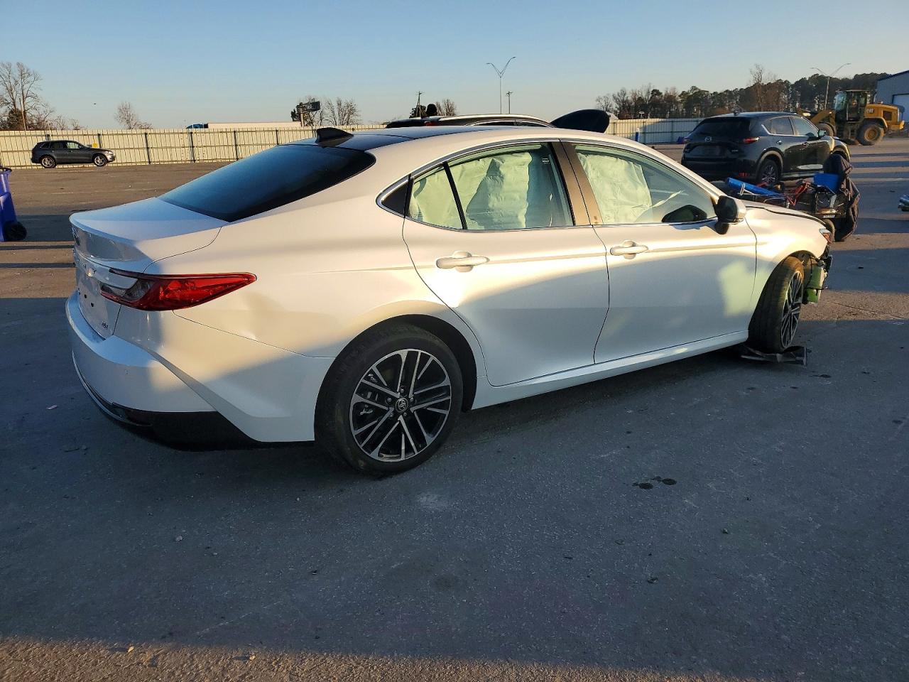 2025 TOYOTA CAMRY XSE photo 3
