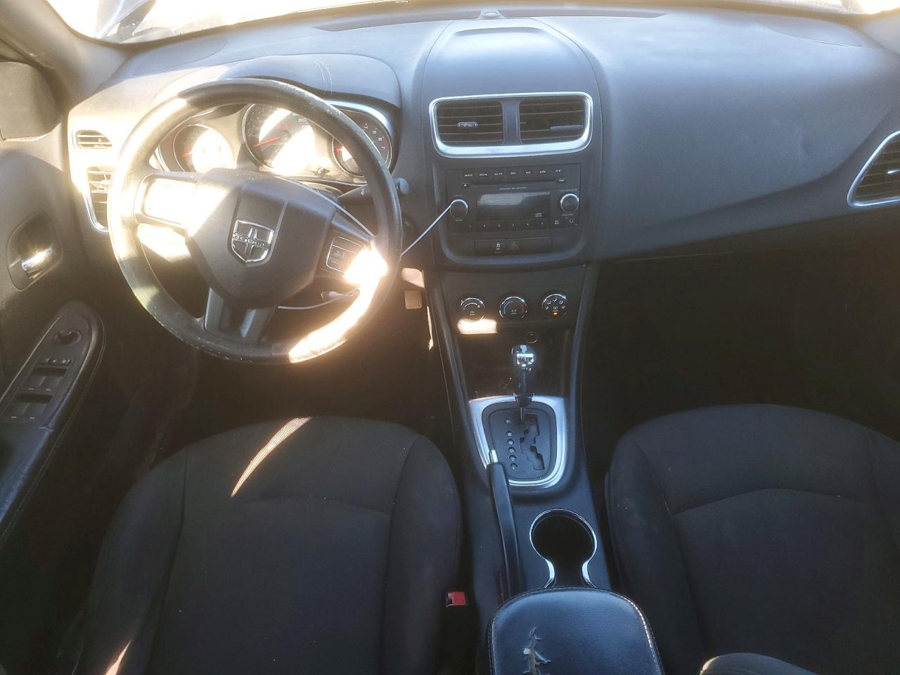 2014 DODGE AVENGER SE photo 8