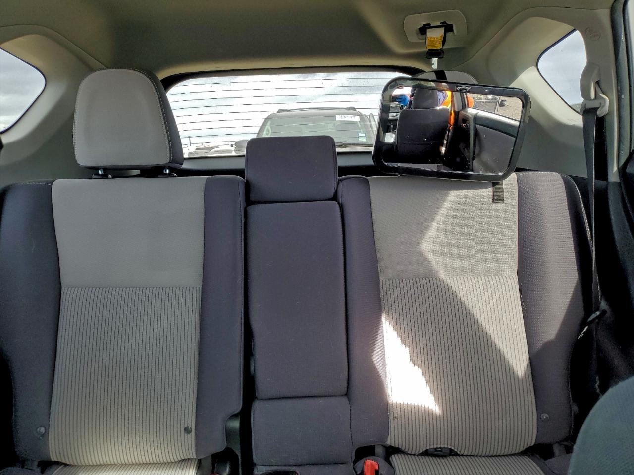 2015 TOYOTA RAV4 XLE photo 10