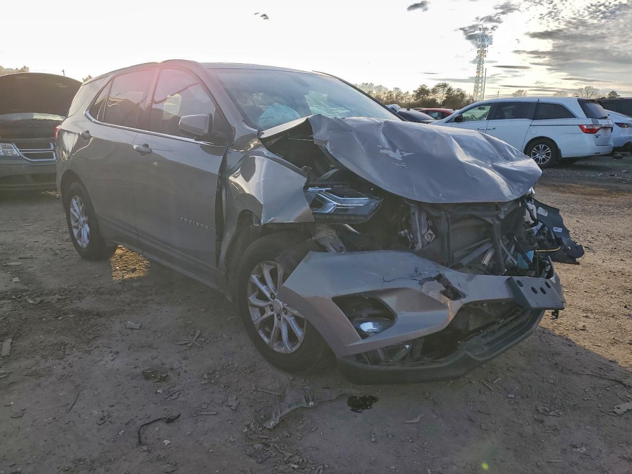 2018 CHEVROLET EQUINOX LT photo 4