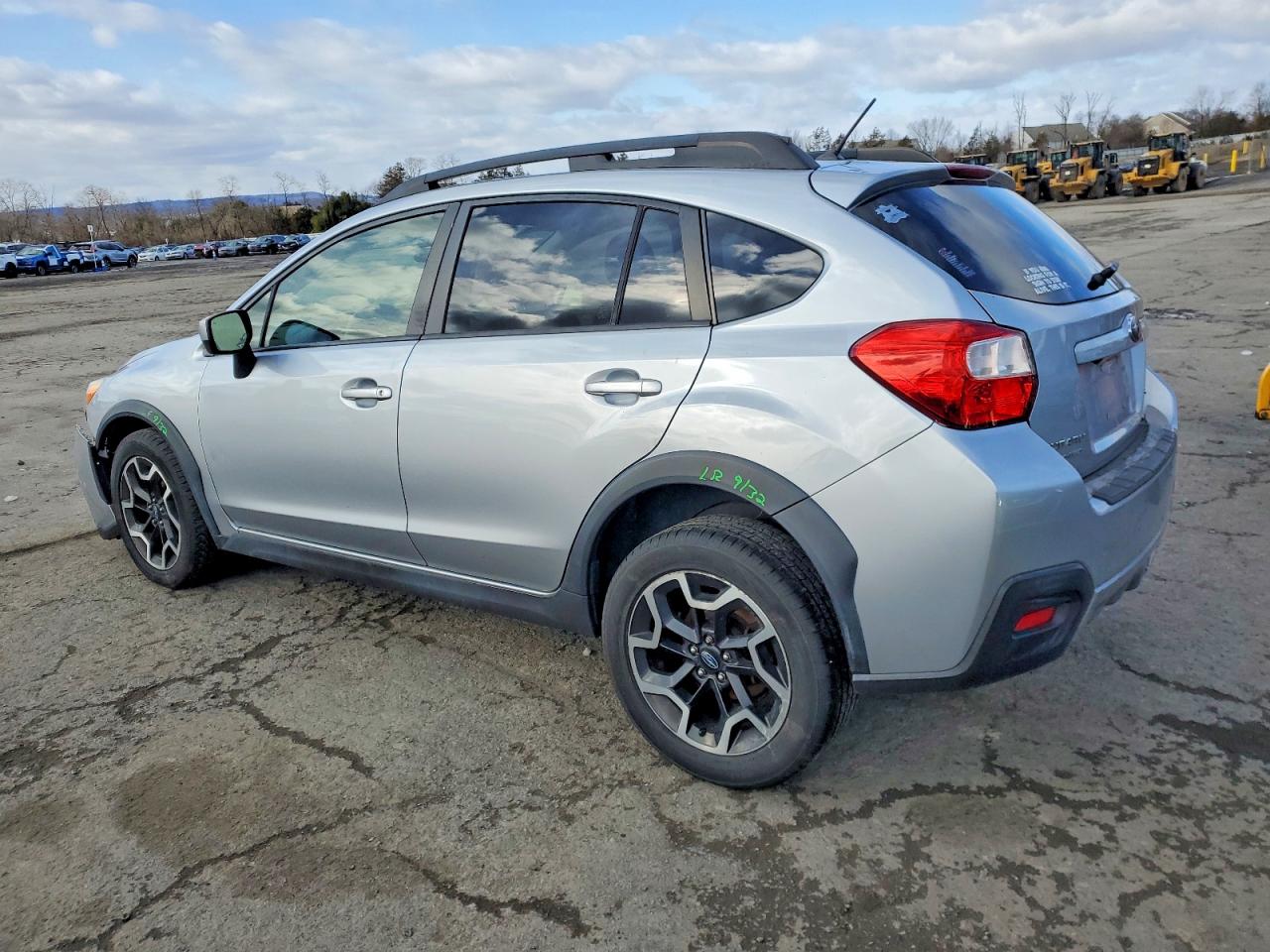 2017 SUBARU CROSSTREK PREMIUM photo 2