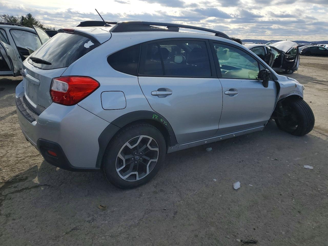 2017 SUBARU CROSSTREK PREMIUM photo 3