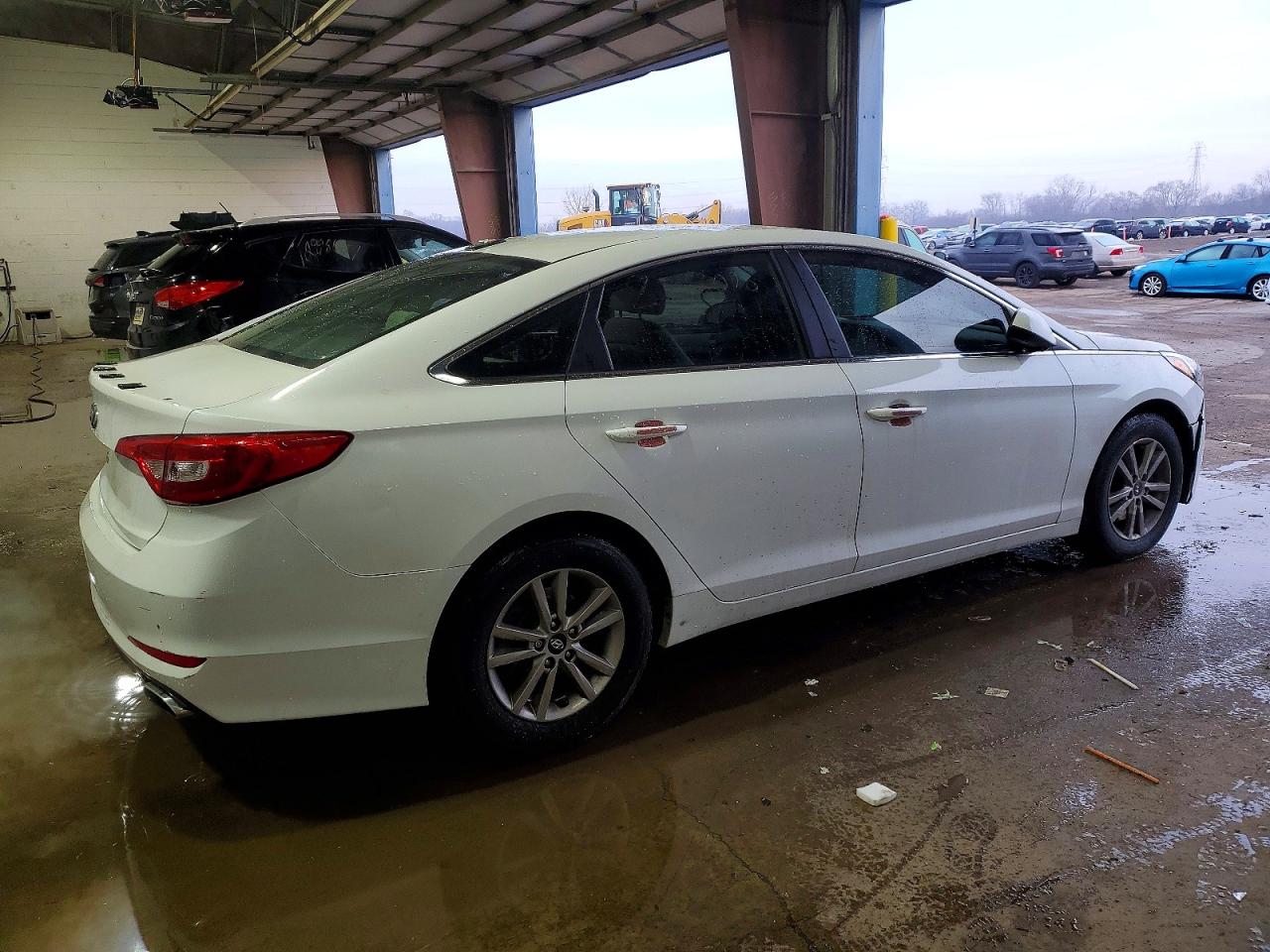 2015 HYUNDAI SONATA SE photo 3