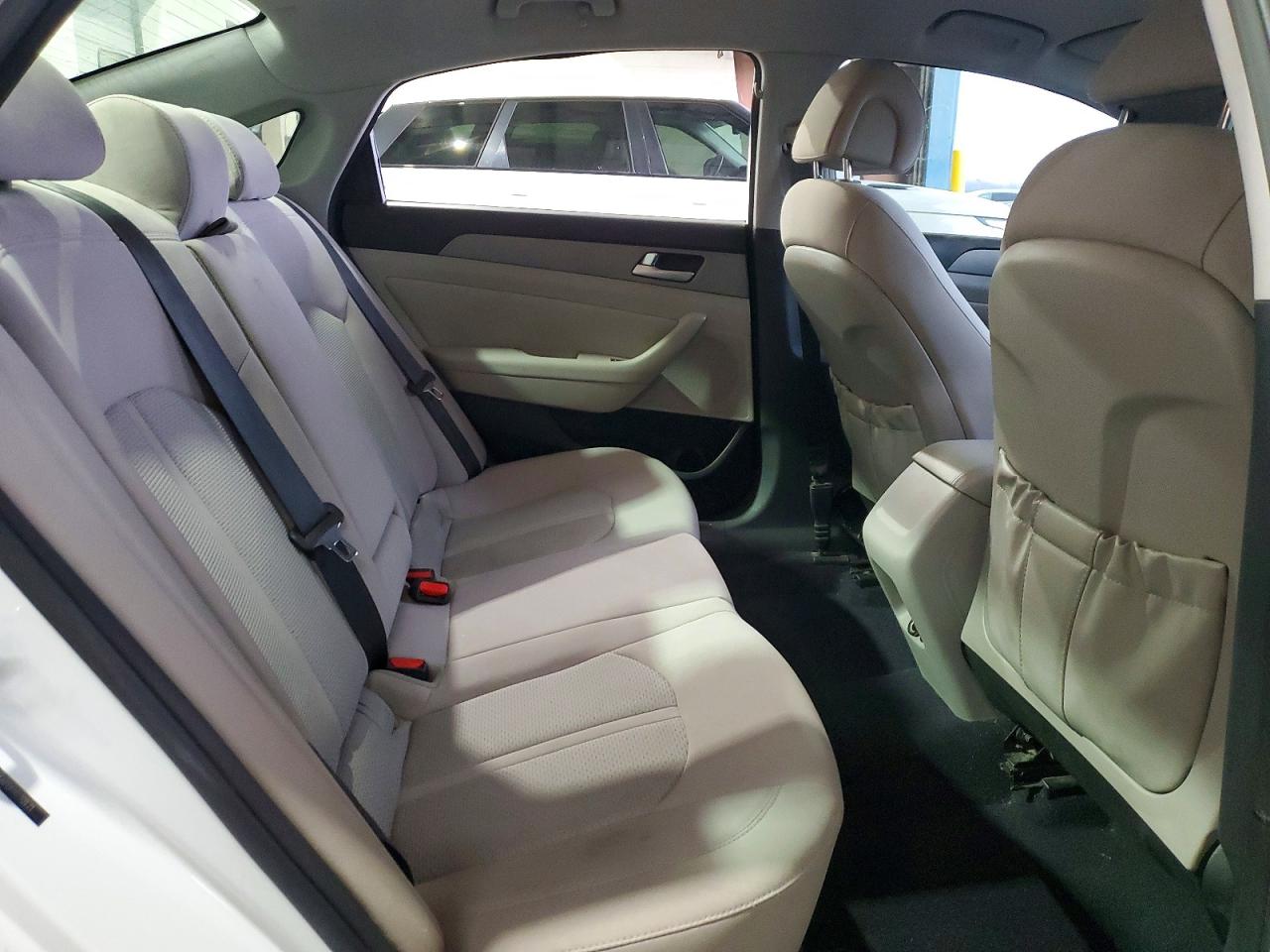 2015 HYUNDAI SONATA SE photo 10