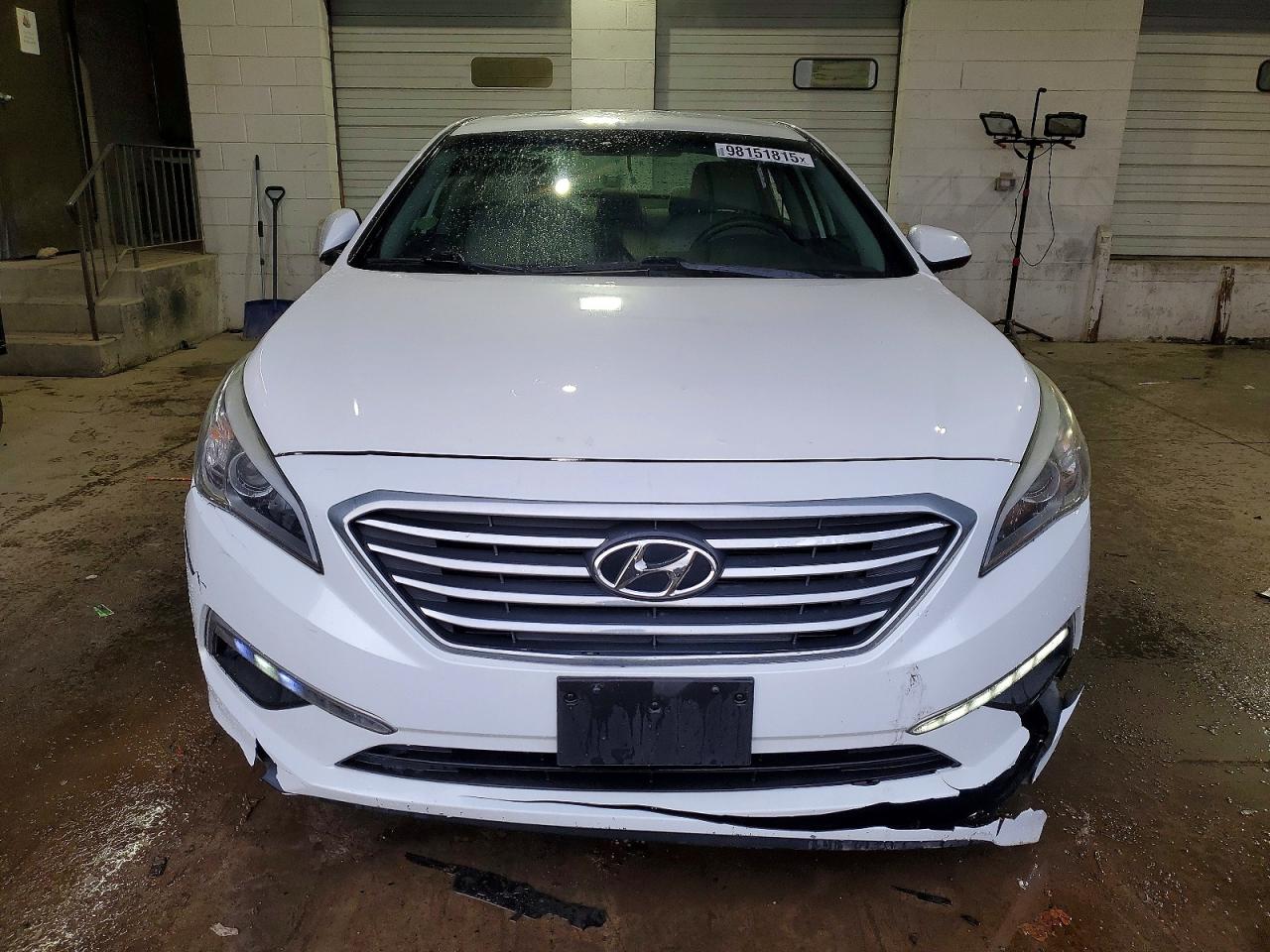 2015 HYUNDAI SONATA SE photo 5