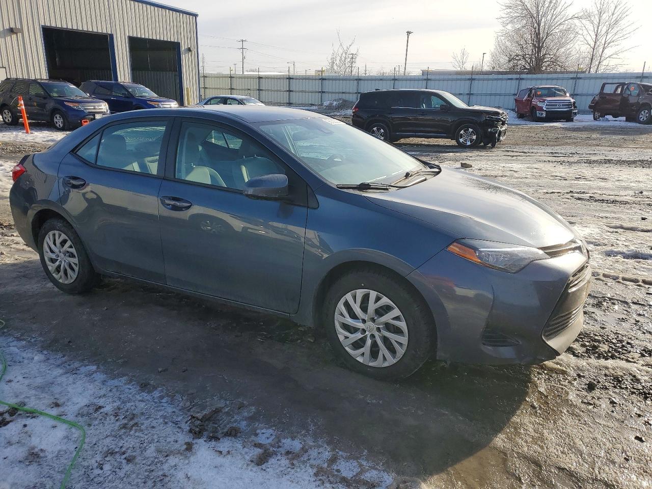 2017 TOYOTA COROLLA L photo 4