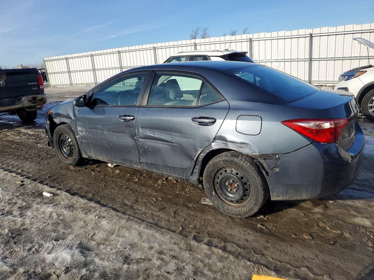 2017 TOYOTA COROLLA L photo 2