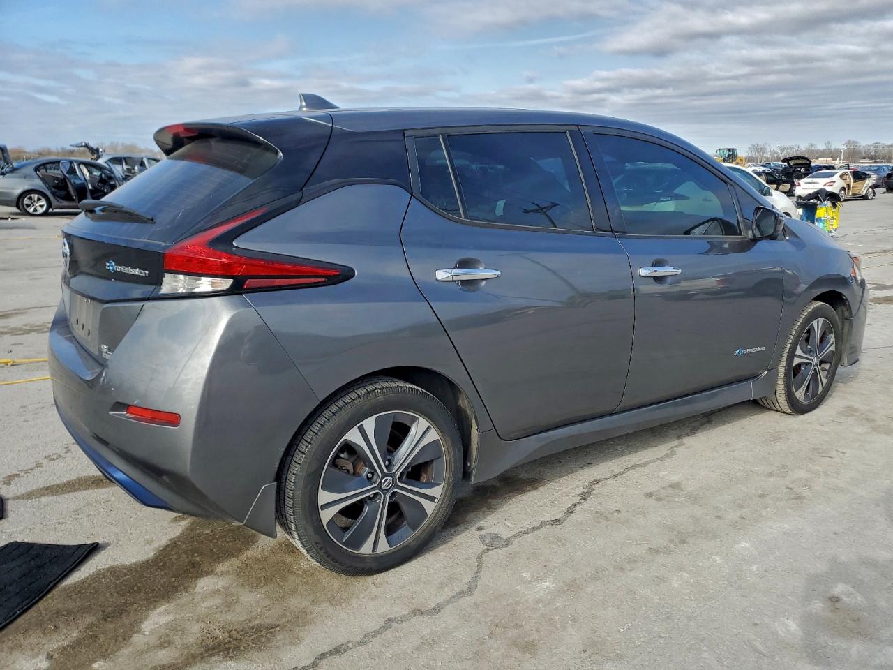 2019 NISSAN LEAF S PLUS photo 3