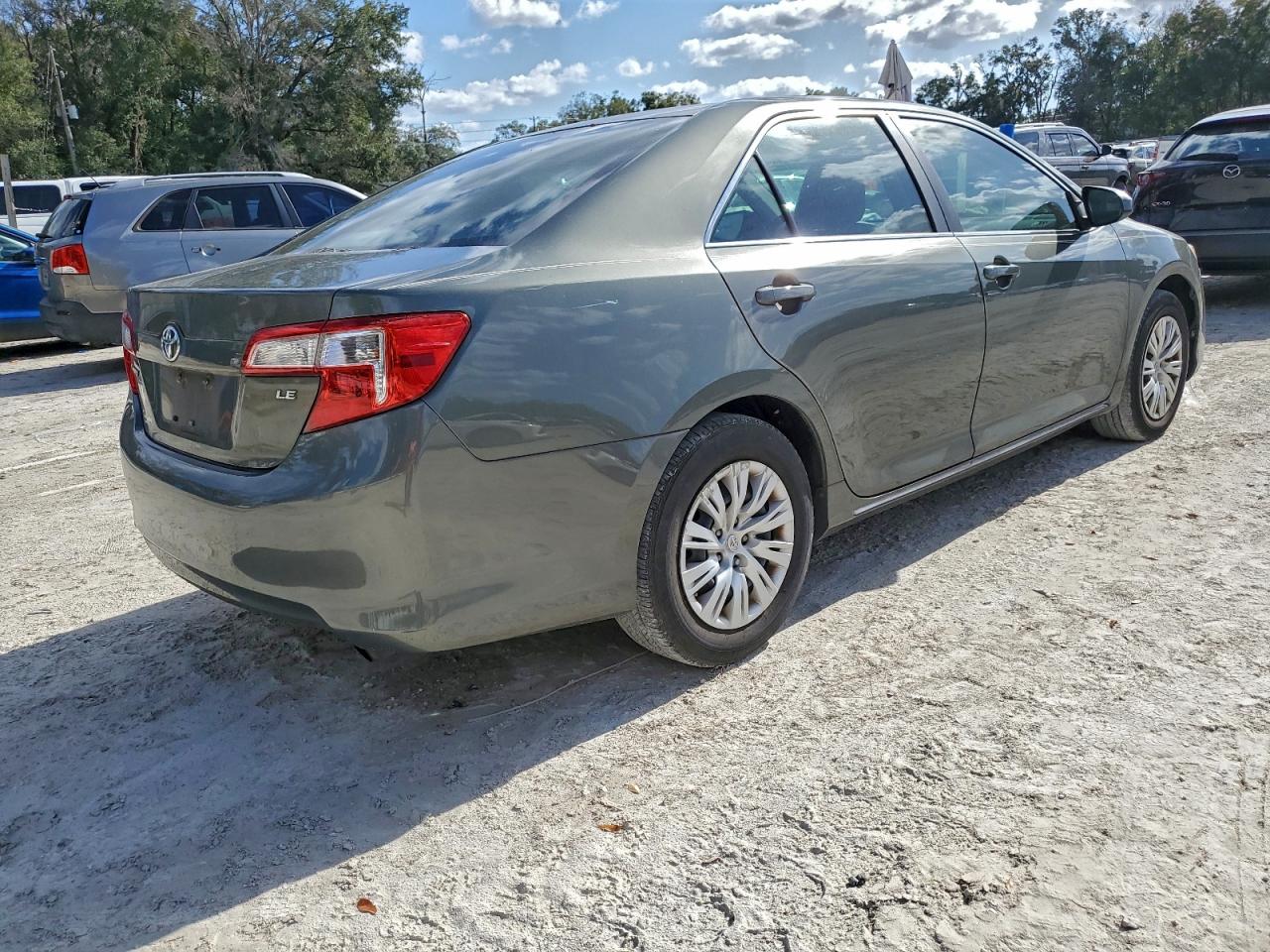 2013 TOYOTA CAMRY L photo 7