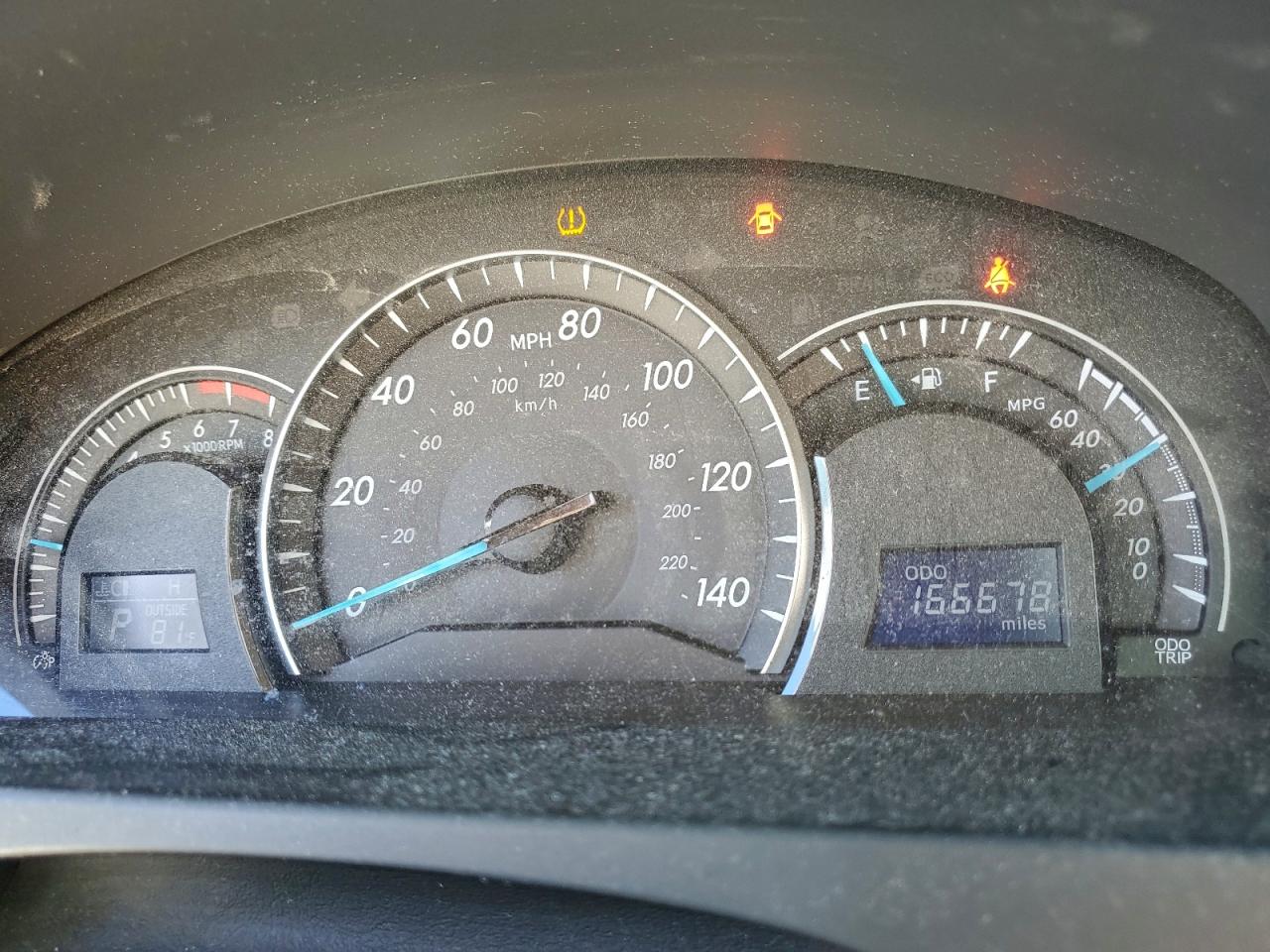 2013 TOYOTA CAMRY L photo 25