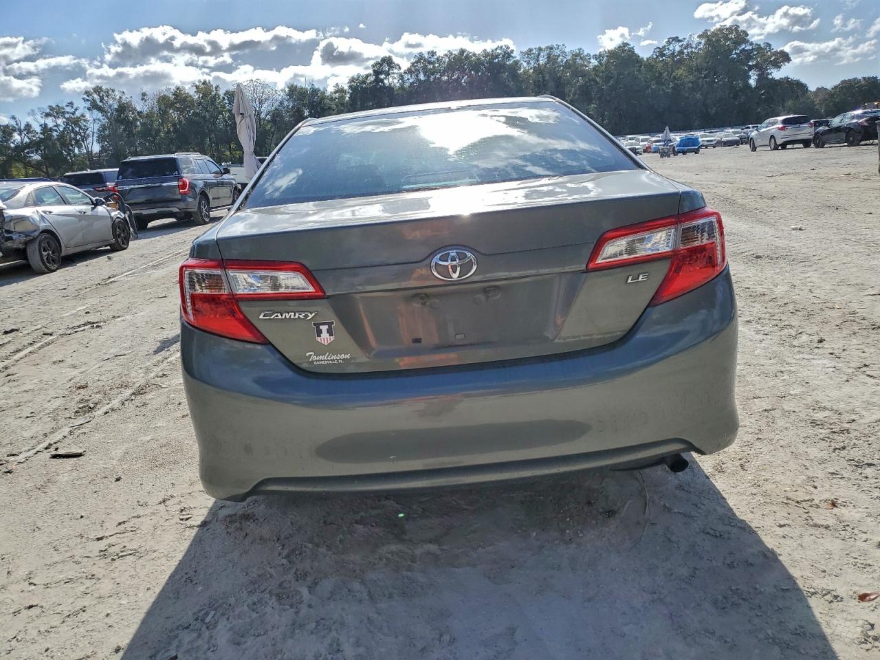 2013 TOYOTA CAMRY L photo 16