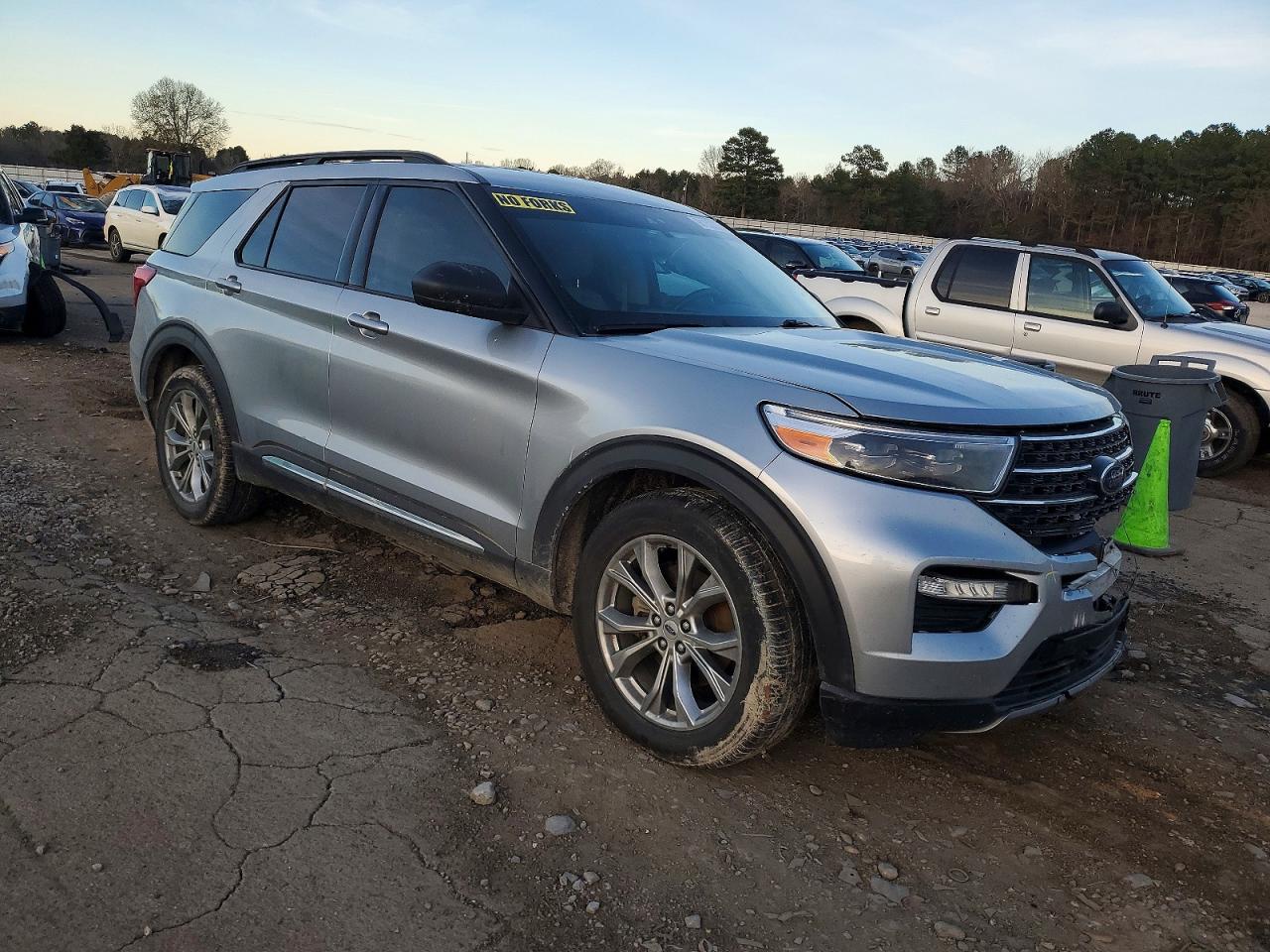 2020 FORD EXPLORER XLT photo 7