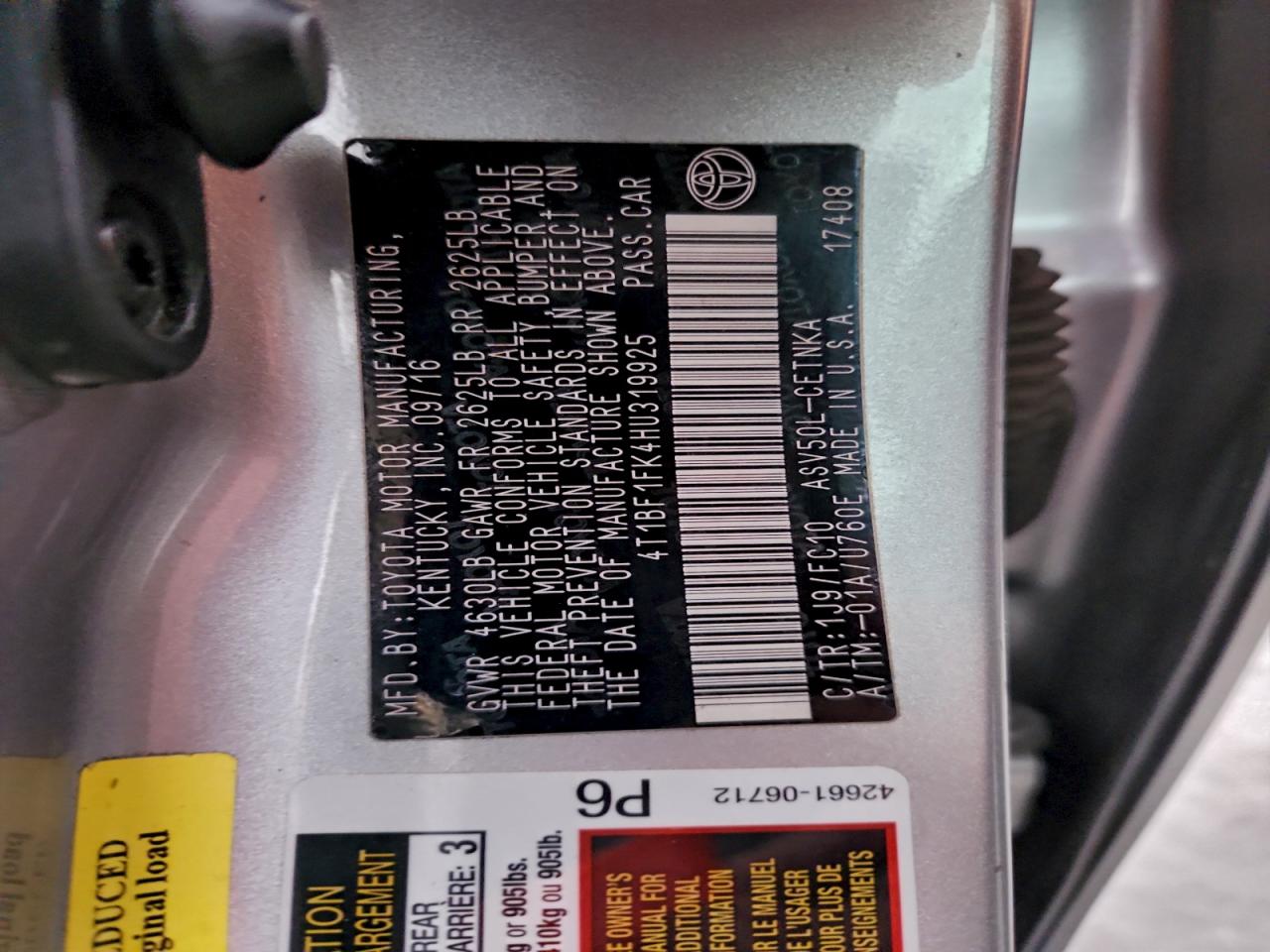 2017 TOYOTA CAMRY LE photo 13