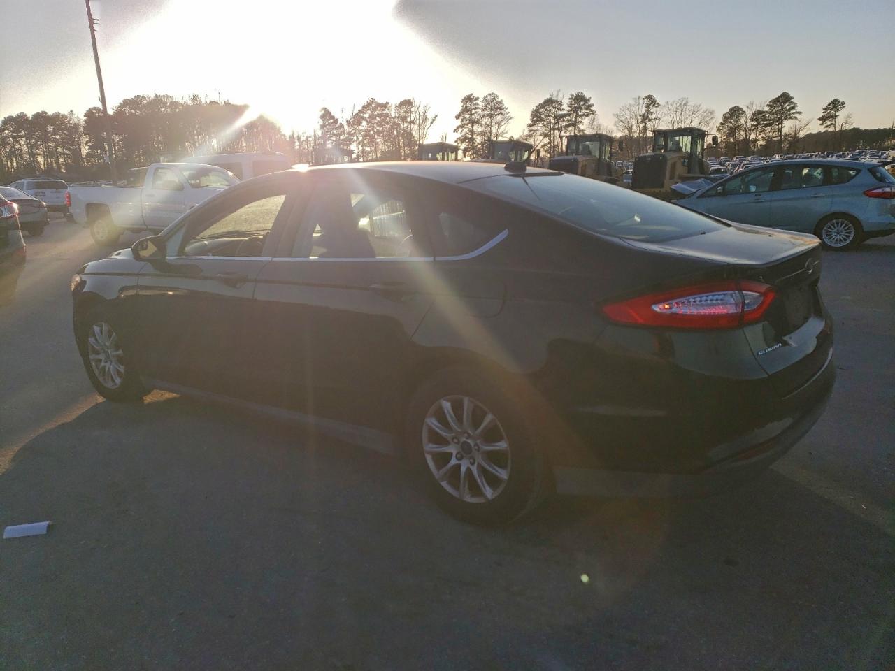 2015 FORD FUSION S photo 2