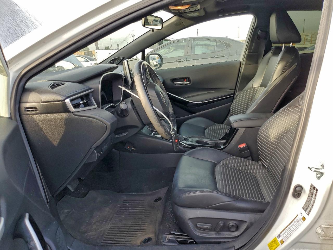 2020 TOYOTA COROLLA XSE photo 13
