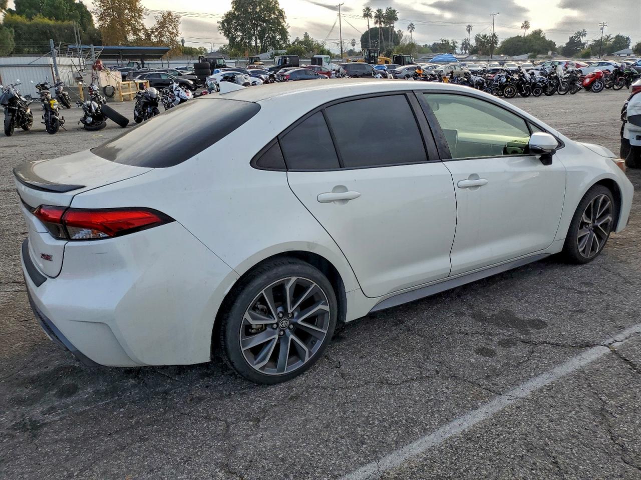 2020 TOYOTA COROLLA XSE photo 5