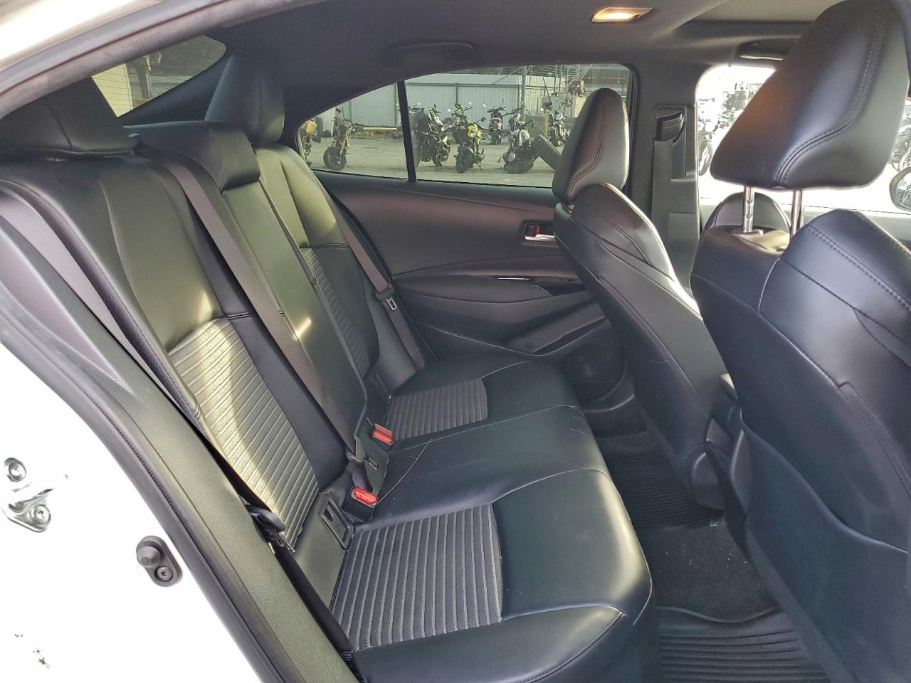 2020 TOYOTA COROLLA XSE photo 19