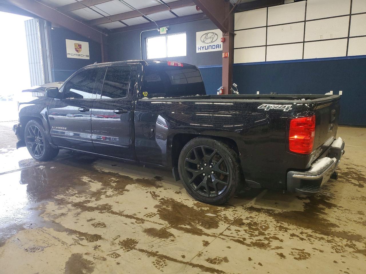 2015 CHEVROLET SILVERADO K1500 LT photo 2