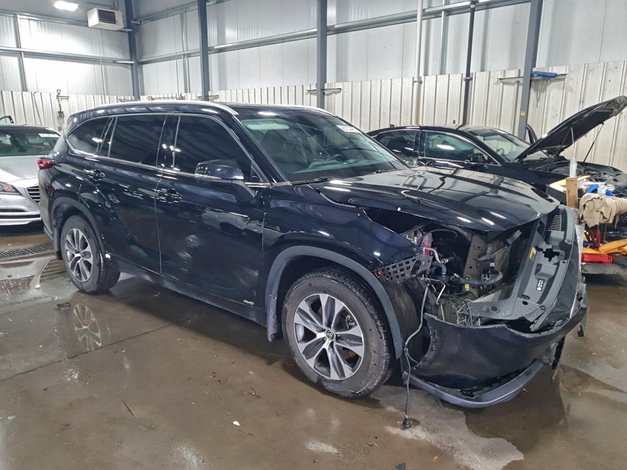 2022 TOYOTA HIGHLANDER HYBRID XLE photo 4