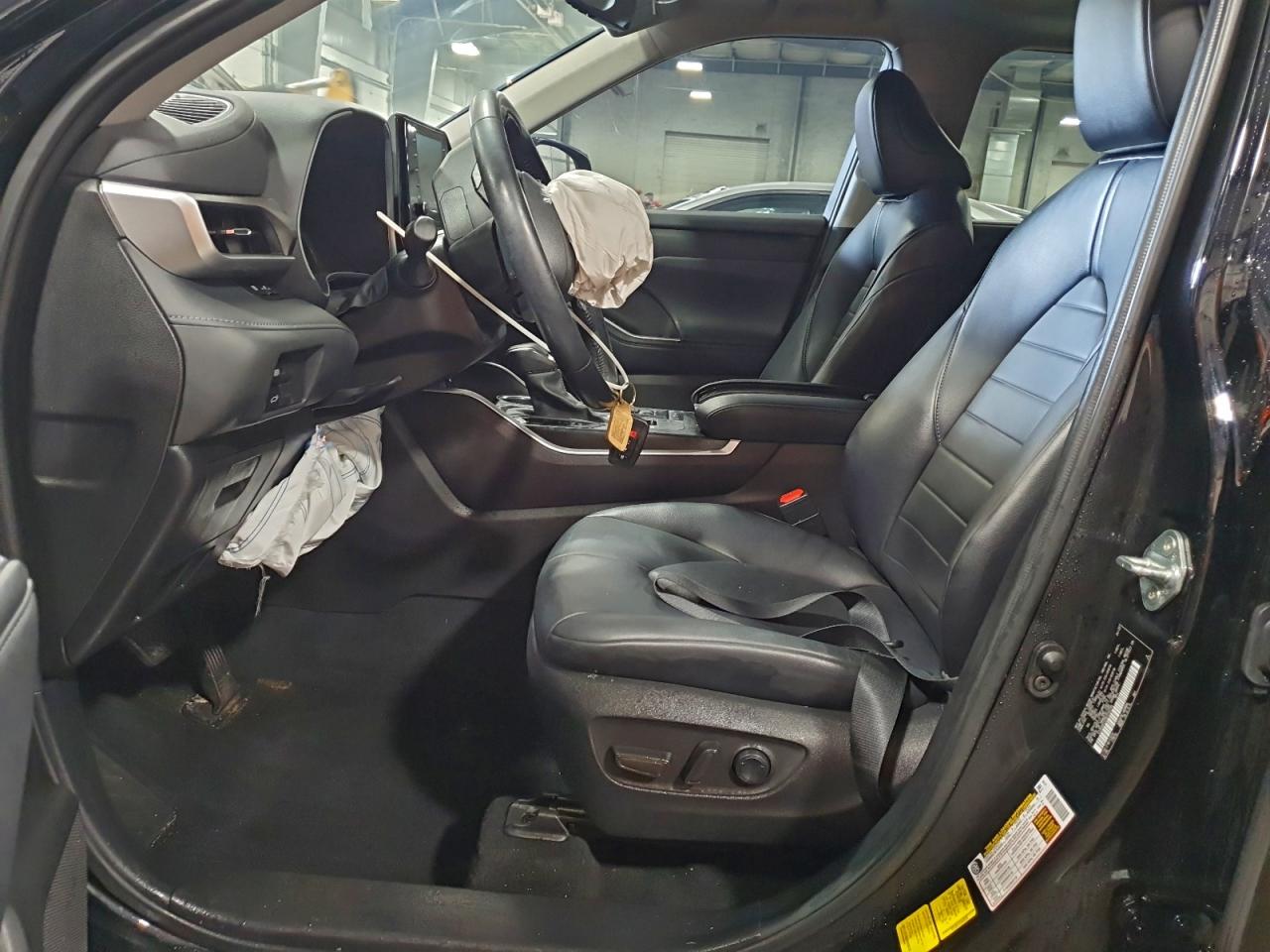 2022 TOYOTA HIGHLANDER HYBRID XLE photo 7