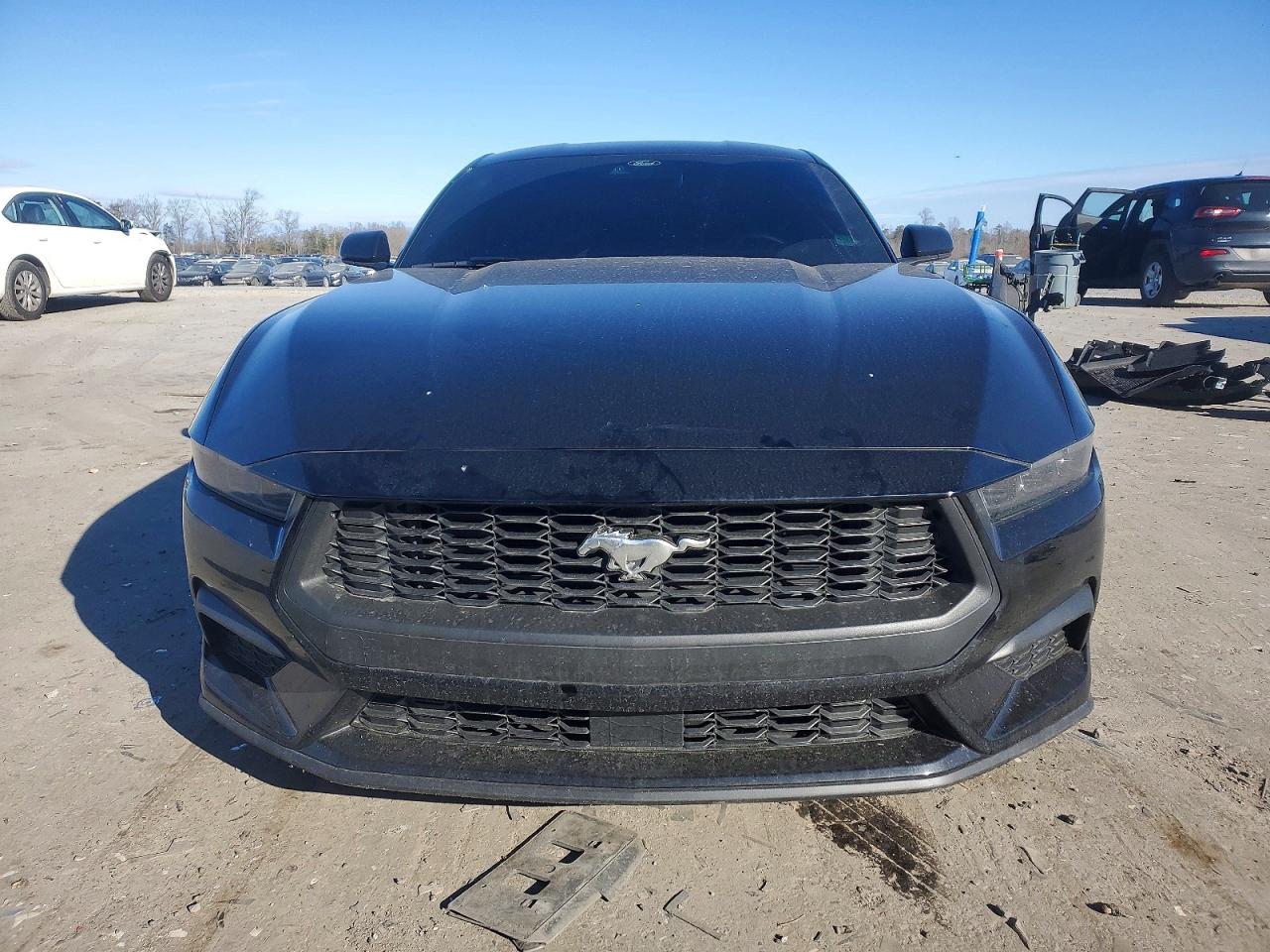 2025 FORD MUSTANG photo 5