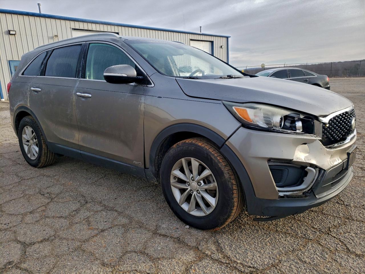 2016 KIA SORENTO LX photo 4