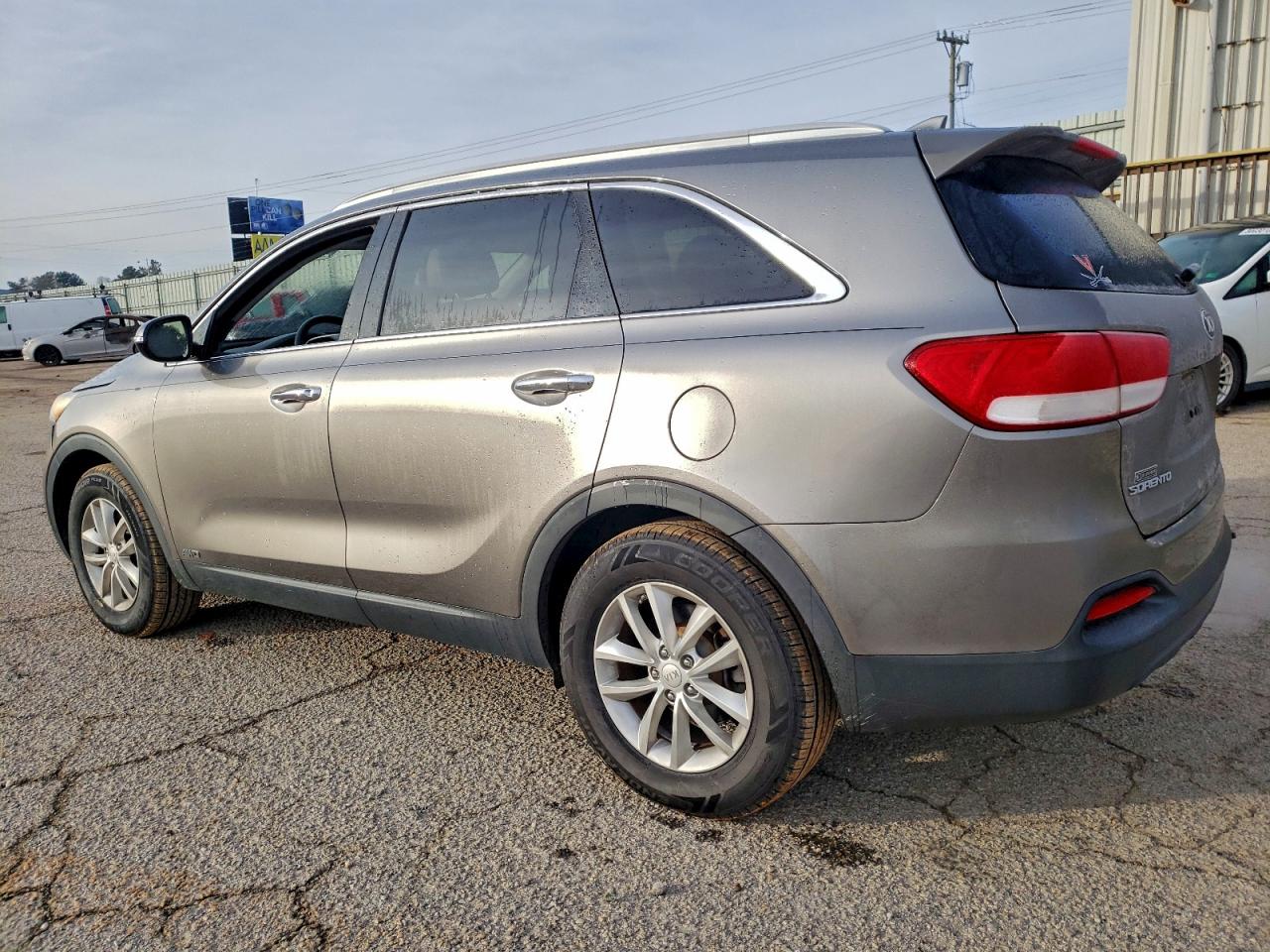 2016 KIA SORENTO LX photo 2